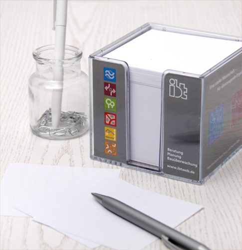 Doppelwandige Zettelbox ohne Stifteköcher individuell bedruckt